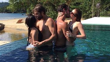 Marina Ruy Barbosa e Tatá Werneck mostram beijaço de casais em piscina