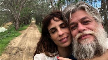 Fábio Assunção assume namoro e se declara para Maria Ribeiro na web