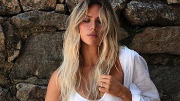 Giovanna Ewbank posta foto de lingerie e Bruno Gagliasso se derrete: "Como você é linda"