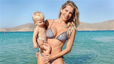 Karina Bacchi filma primeiros passos do filho: "A gente nunca esquece"