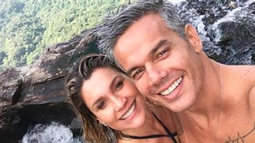 Otaviano Costa posta foto de Flávia Alessandra, mas apaga e reposta versão tratada