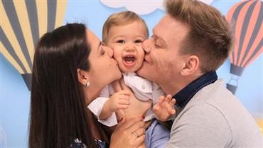 Michel Teló e Thais Fersoza comemoram primeiro aniversário de Teodoro