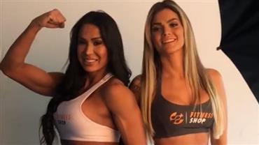 Kelly Key 'apalpa' Gracyanne Barbosa em ensaio e se impressiona: "Que durona"