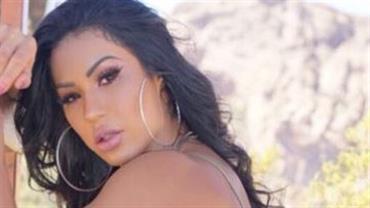 Gracyanne Barbosa ganha beijo no bumbum durante sessão de bronzeamento