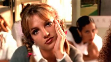 Internautas comemoram 20 anos de "Baby one more time", música de estreia de Britney Spears
