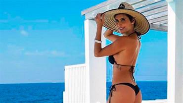 De biquíni, Deborah Secco exibe corpão e encanta seguidores: "Perfeita"