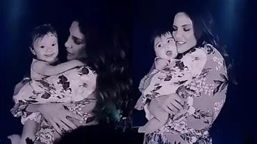 Ivete Sangalo mostra rostinho de filhas gêmeas em show e surpreende fãs