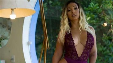 Valesca Popozuda sensualiza de lingerie super decotada: "Um verão desses"