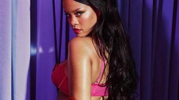 Rihanna posa com lingerie ousada com "detalhe" em lugar estratégico