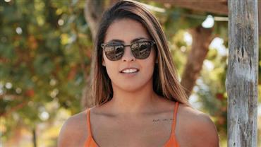 Filha de Romário mostra marquinha indiscreta em foto com biquíni cavado