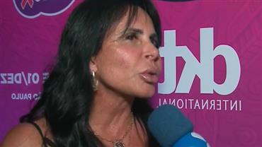 Mãe de trans, filha de alcoólatra e vítima de violência doméstica, Gretchen diz se considerar um exemplo