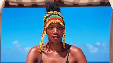 Iza ostenta bumbum gigante em fotos de sua viagem na Jamaica