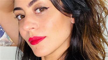 Carol Castro surge de biquíni em mergulho no fundo do mar e fã exalta: "Sabe ser linda"