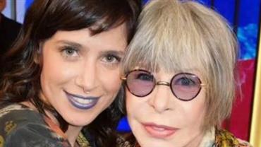 Mel Lisboa, que interpretou Rita Lee no teatro, faz homenagem: "A maior de todas"