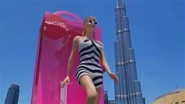 Vídeo de Barbie "gigante" andando nas ruas de Dubai surpreende internautas