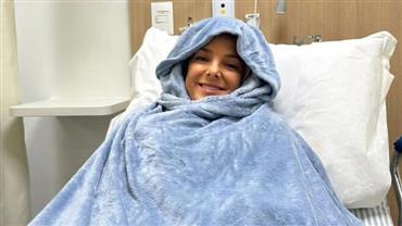 Ticiane Pinheiro tranquiliza fãs após postar foto em hospital