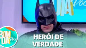 Conheça a história do "Batman brasileiro": Ajuda nos hospitais