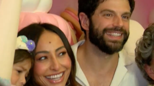 Sabrina Sato e Duda Nagle comemoram juntos aniversário da filha Zoe