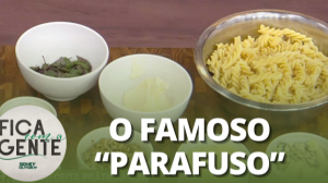 Fusilli ao molho de gorgonzola e nozes