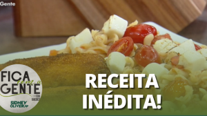 Fusilli ao molho pomodoro com tilápia empanada | Fica com a Gente