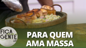 Penne à Parisiense com medalhão de frango e bacon | Fica com a Gente