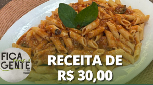 Penne ao sugo com lombo suíno empanado | Fica com a Gente