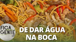 Yakisoba tradicional | Fica com a Gente