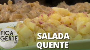 Bife ao molho de maionese com salada cítrica de batata
