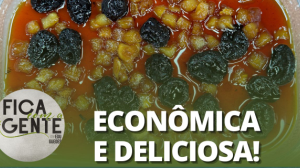 Gelado de abacaxi com caramelo e ameixa