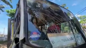 Micro-ônibus que matou cinco fieis passa por perícia