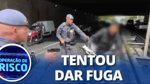 Motoqueiro com placa encoberta cai na mira da polícia e se dá mal