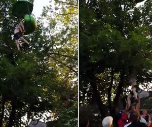 Menina  salva por visitantes aps cair de carrinho em parque de diverses