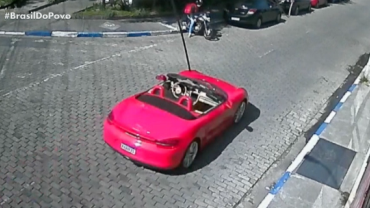 Dono de porsche é morto durante assalto em Guarulhos; vídeo mostra ação