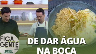 Tiras de frango ao molho de alho-poró e farofa de limão | Fica com a Gente