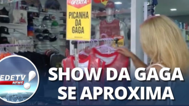 RJ: Fãs movimentam comércio popular para receber Lady Gaga